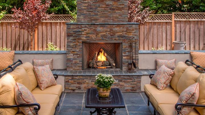 Load image into Gallery viewer, Majestic 36&quot; Courtyard Single-Sided Outdoor Gas Fireplace
